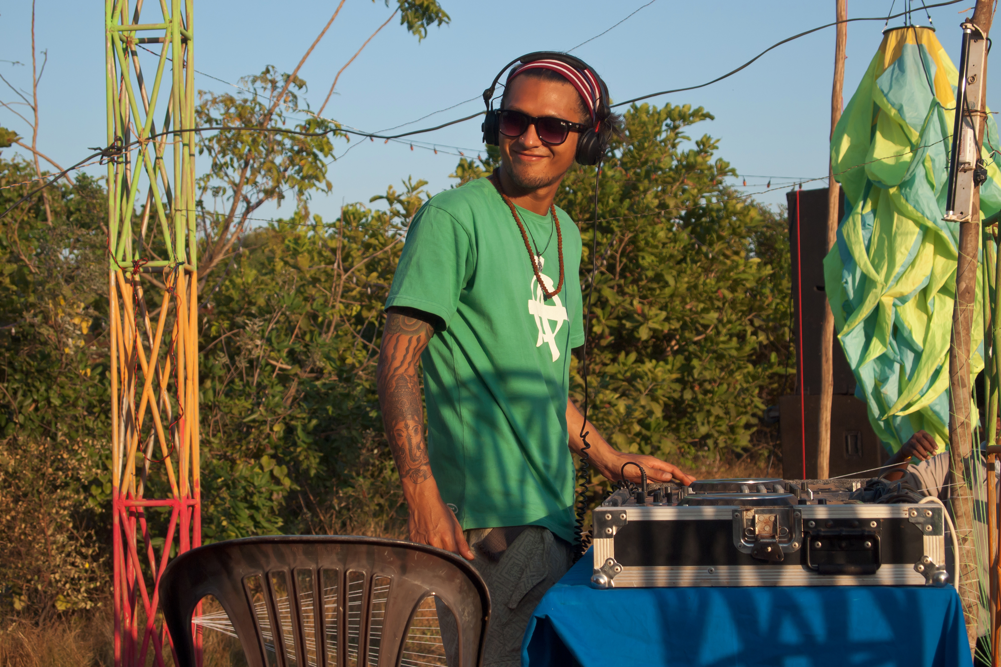 File:Vagator, Goa, India, DJ playing trance music.jpg - Wikipedia