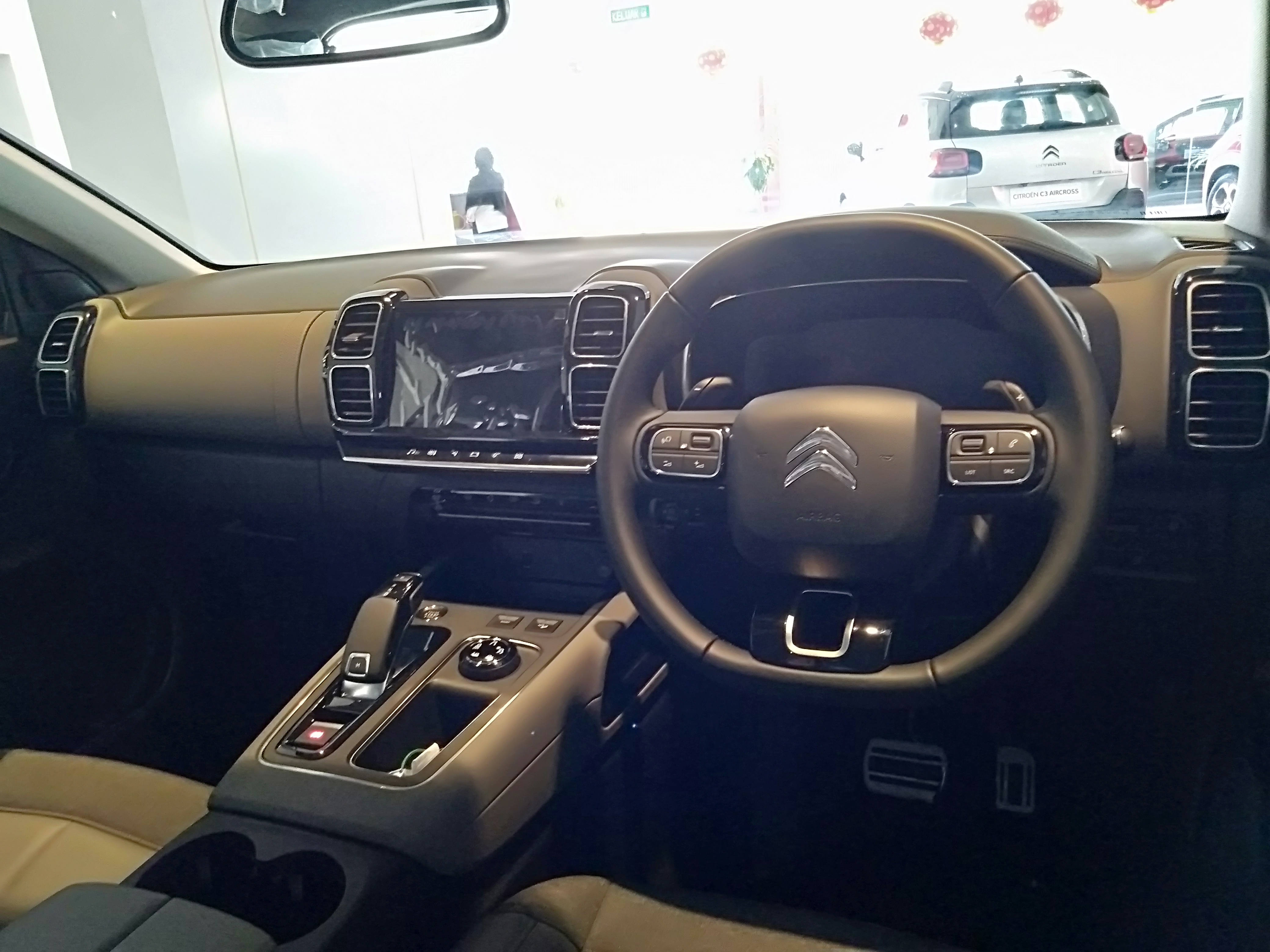 New 2022 Citroen C5 Aircross Compact Crossover SUV Facelift Interior 