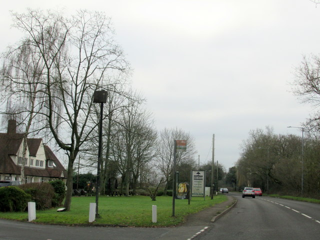 File:A3400 Southbound Passing Oak Hotel - geograph.org.uk - 6011248.jpg