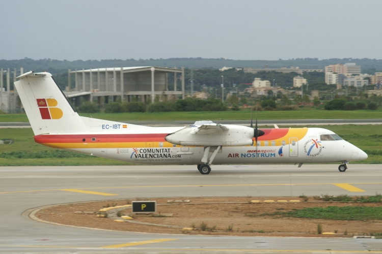 File:Air Nostrum DH8 EC-IBT.jpg