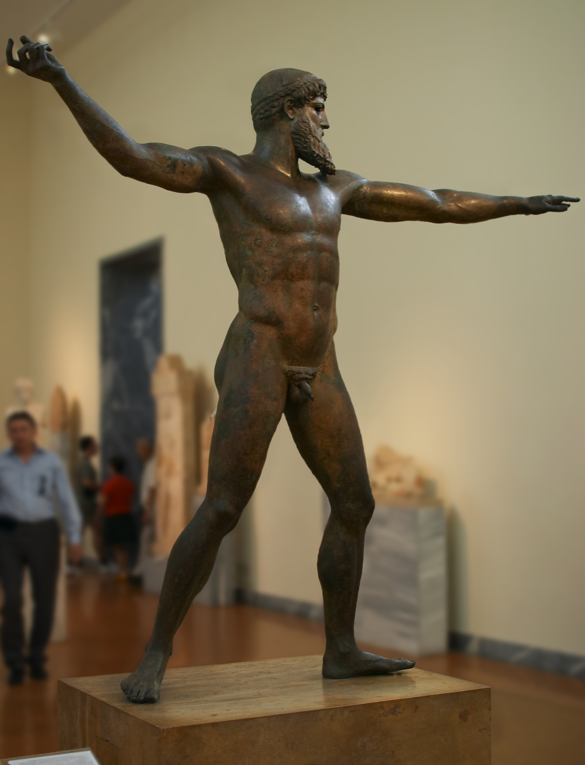 Athens_-_National_Archeological_Museum_-_Zeus_%28or_Poseidon%29_statue_-_20060930.jpg