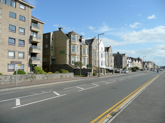 File:Beach Road, Weston-Super-Mare - geograph.org.uk - 1408573.jpg