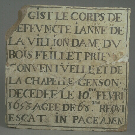 File:Carreau funéraire Rennes église Saint-Georges Musée de Bretagne 923.48.1.JPG