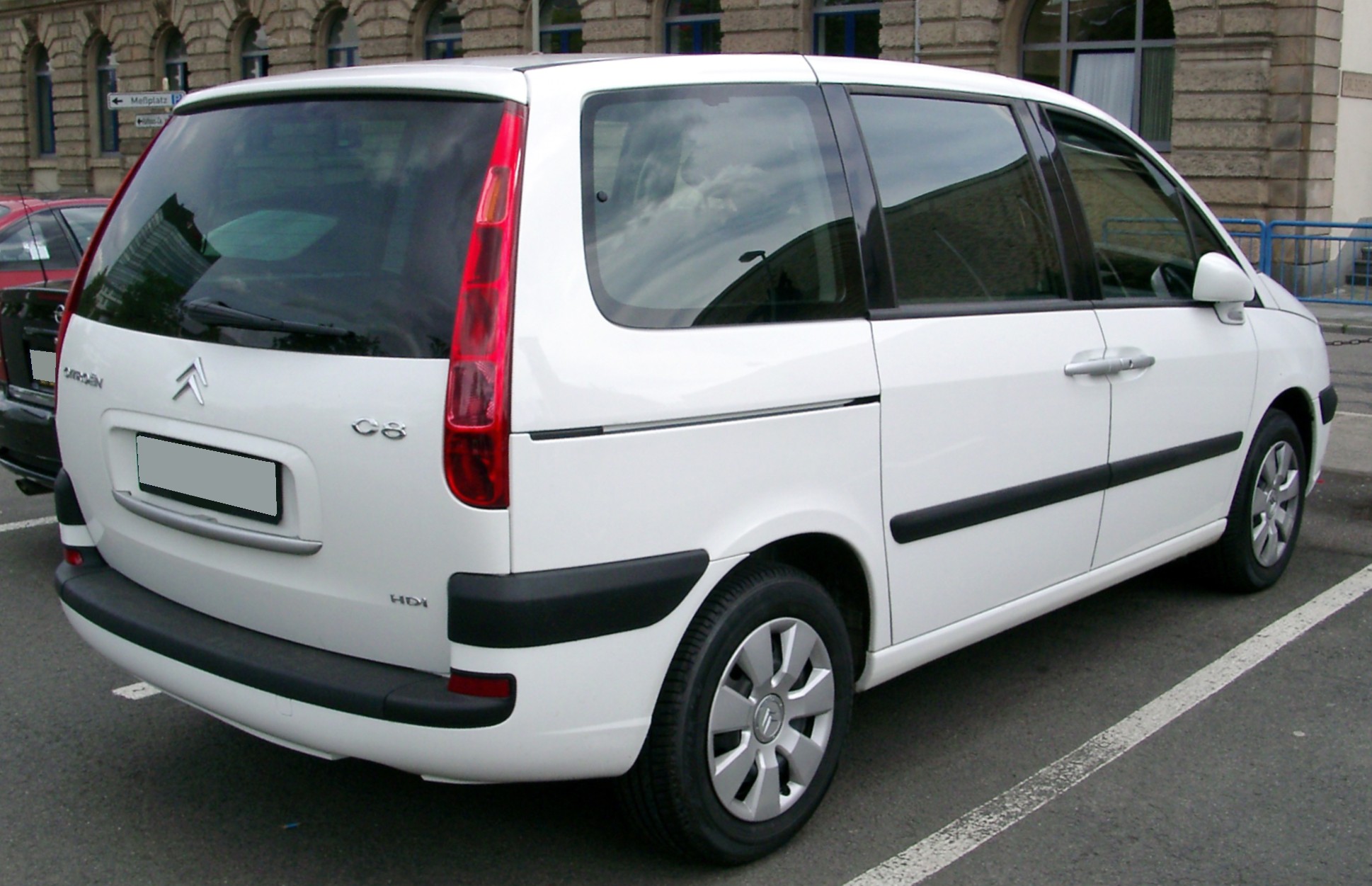 file-citroen-c8-rear-20080709-jpg-wikimedia-commons