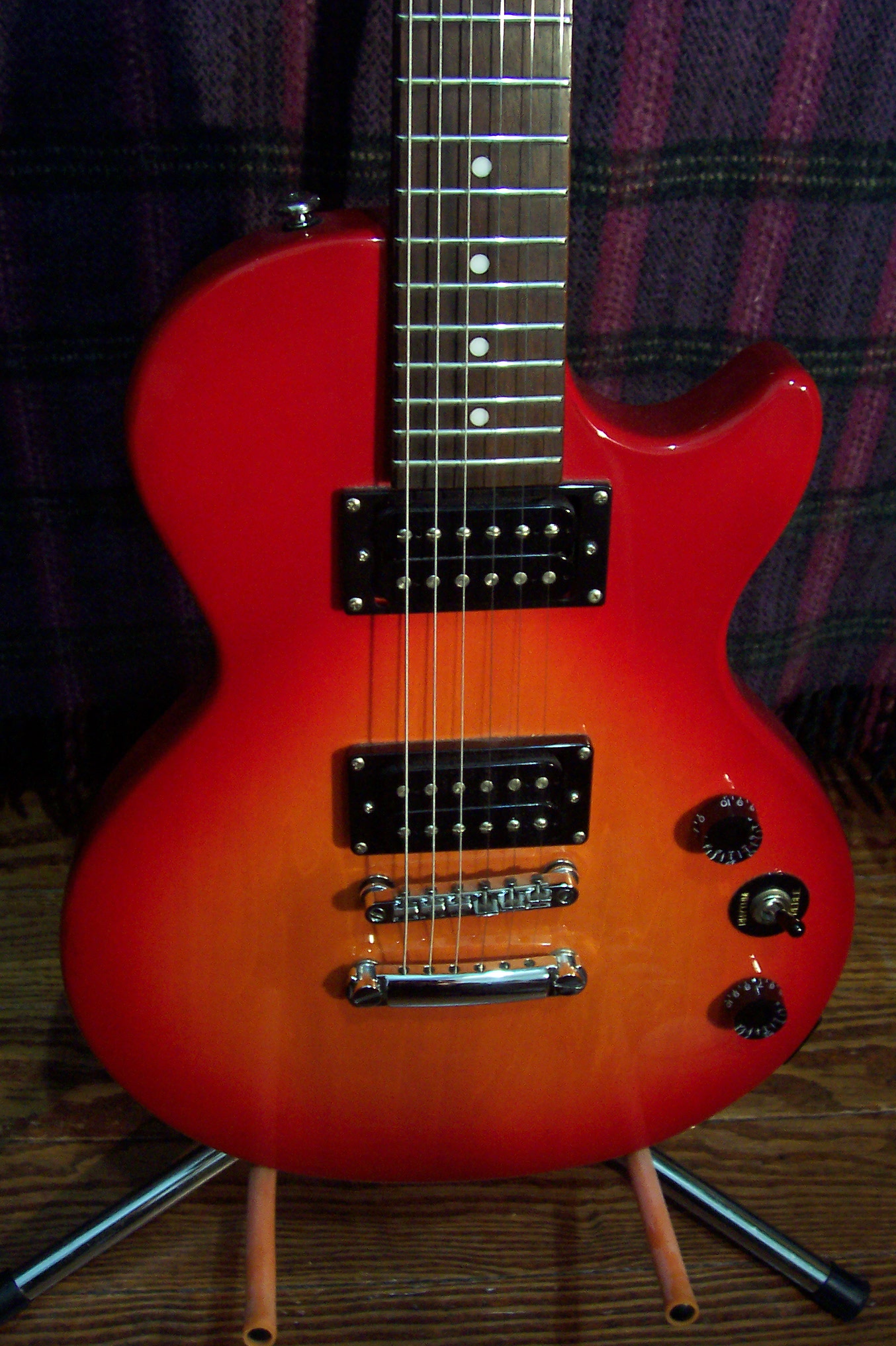 Cuerpo_de_Epiphone_Les_Paul_Special-II_HS.jpg