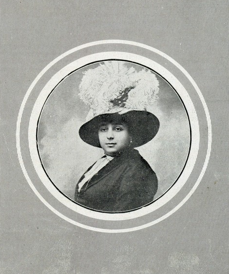 File:D. Aida Emília Ribeiro dos Santos - Vida Artística (3.ª sem. Ago. 1911).png