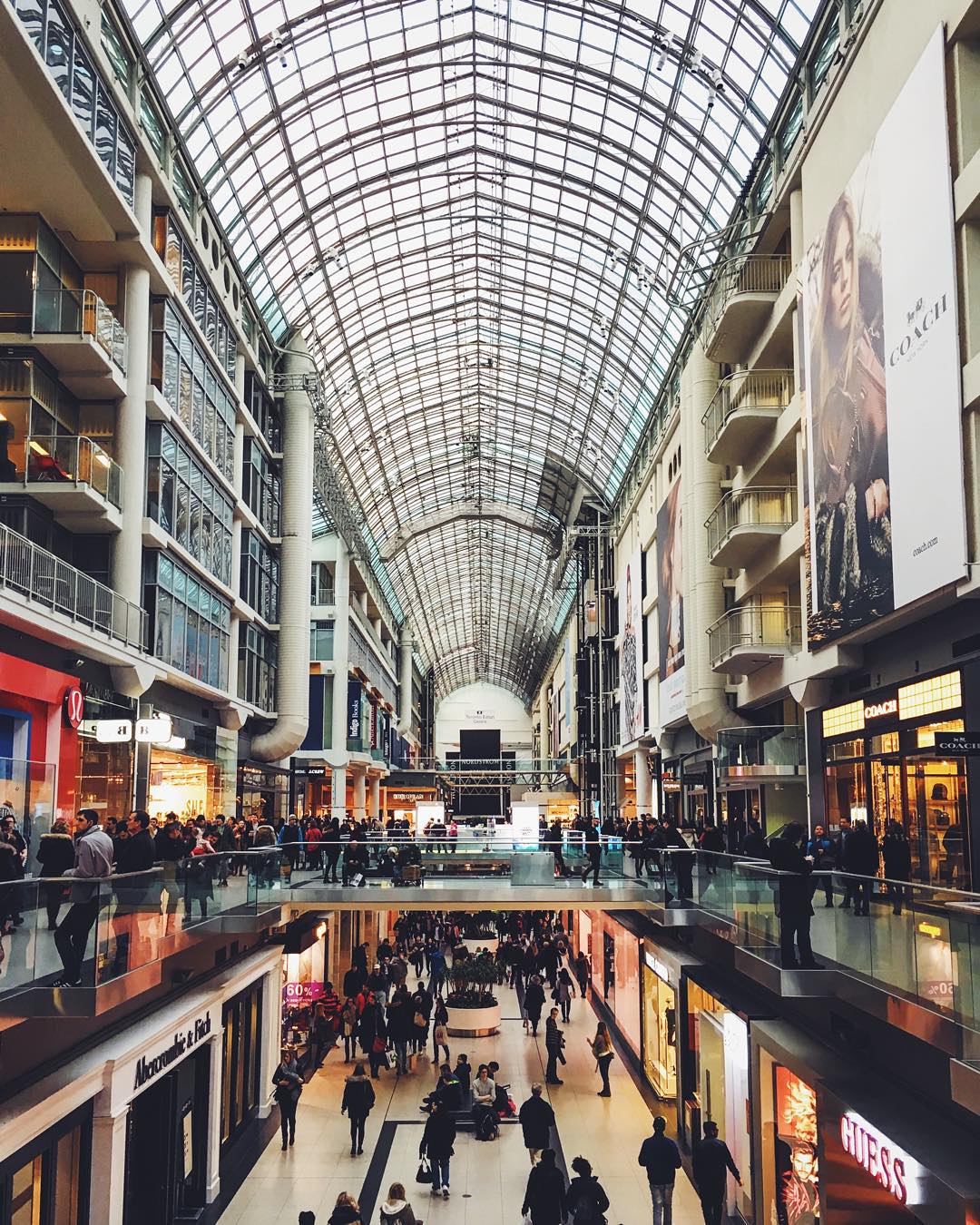 Toronto Eaton Centre - Wikipedia