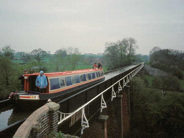 File:Edstone Aqueduct - geograph.org.uk - 3786.jpg