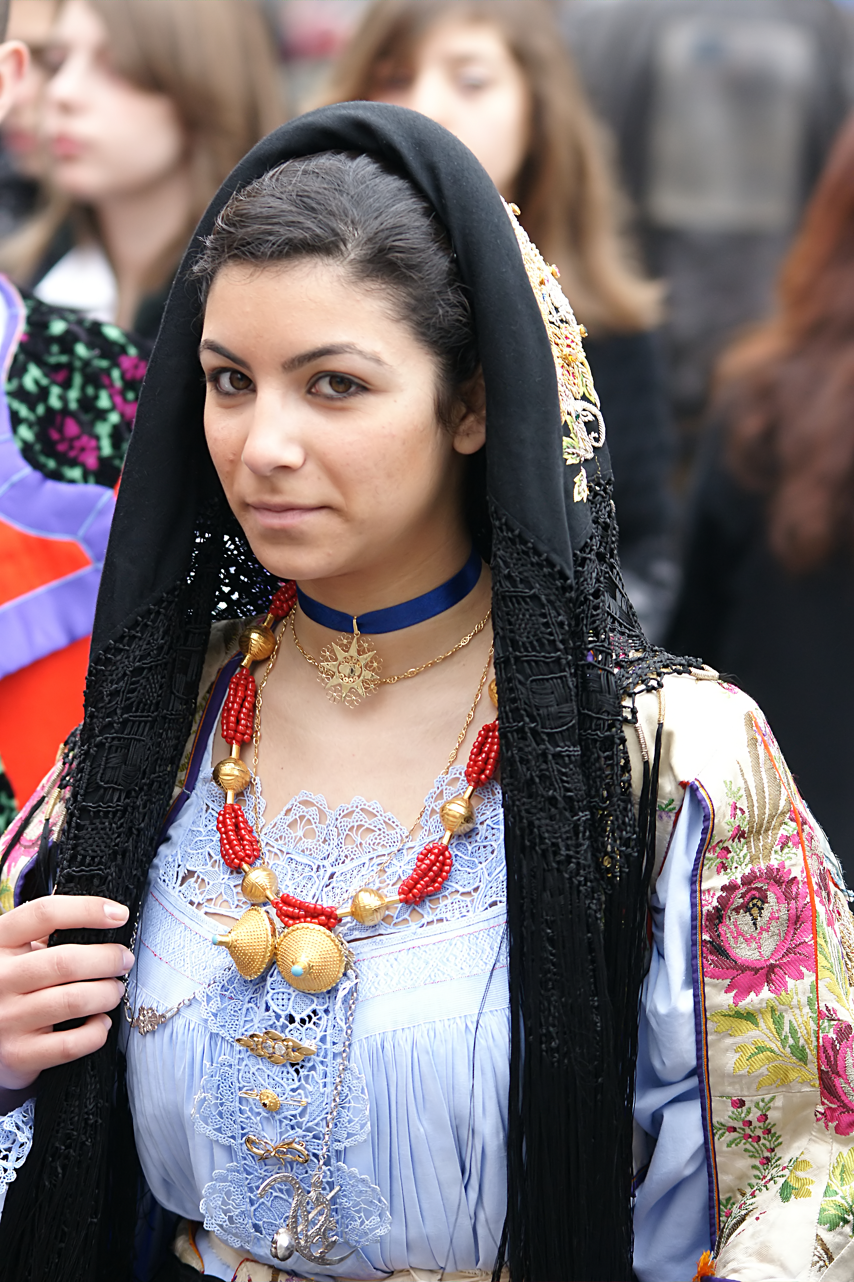 sardegna | Italian traditional dress, Traditional outfits, Folk costume