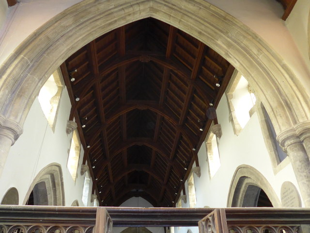 File:Inside St Andrew, Chinnor (III) - geograph.org.uk - 4104243.jpg