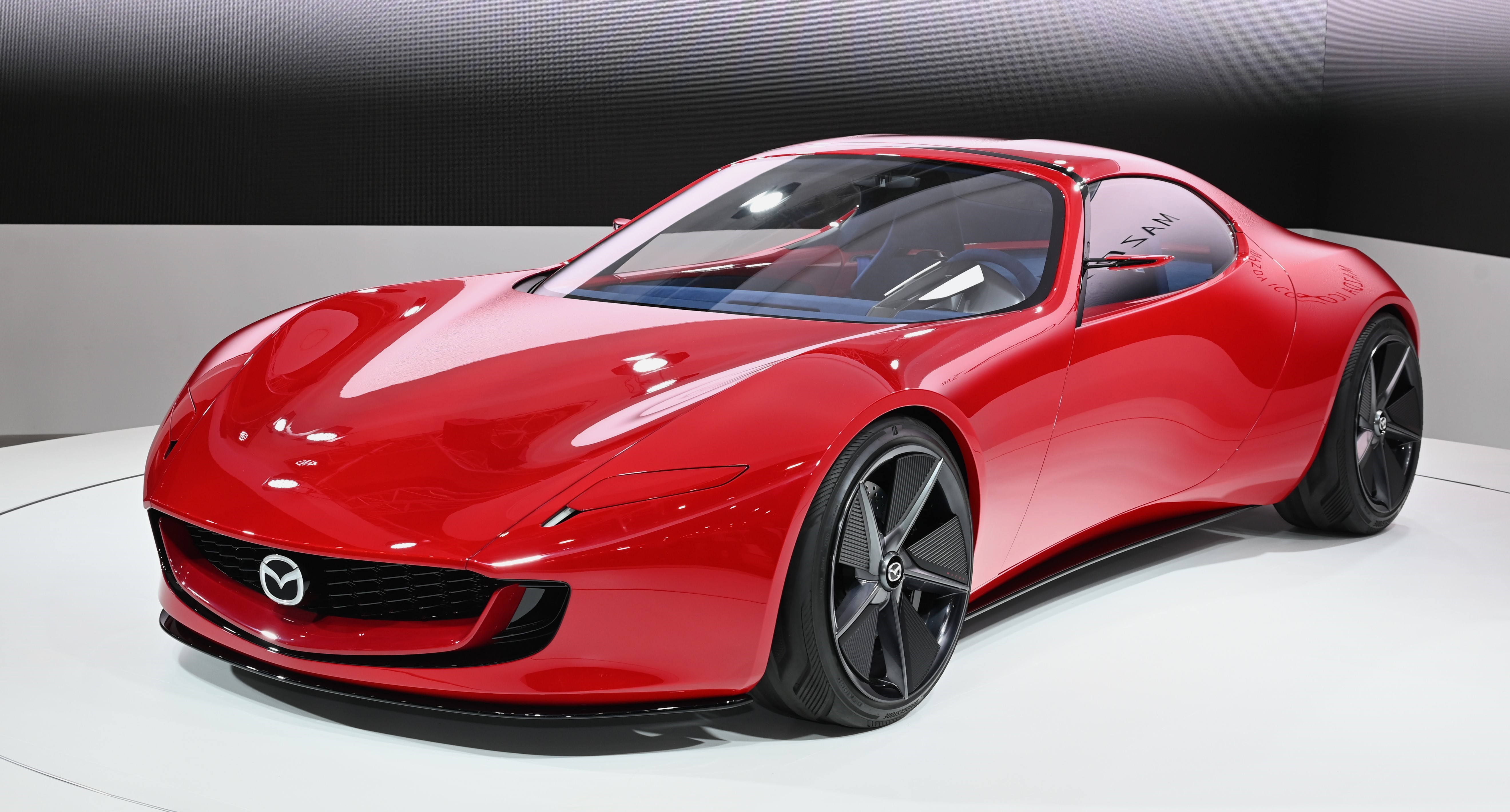 Mazda's gorgeous Iconic SP rotary-EV sports concept transcends time