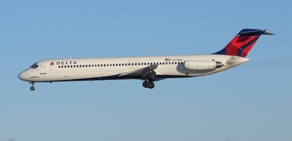 McDonnell Douglas DC-9-50 (6739882389).jpg