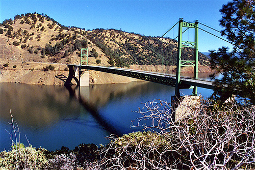 File:New Bidwell Bar Bridge Oroville CA.jpg