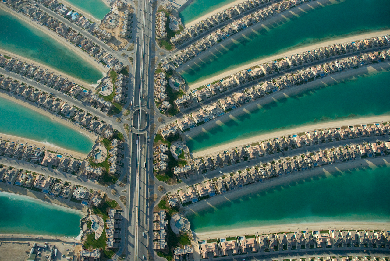 ¿Cuál es el nombre del mar en Dubai?