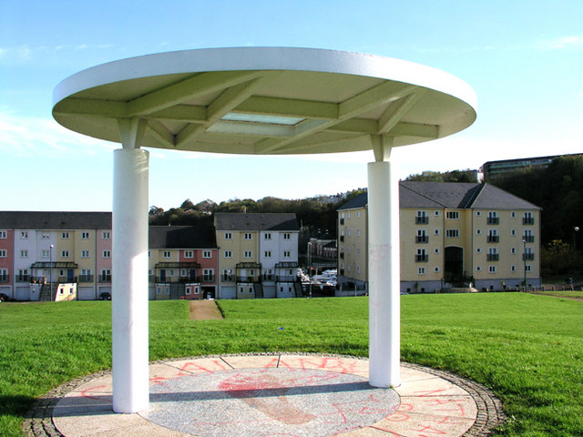 File:Public Art - Penarth Dock - geograph.org.uk - 282697.jpg