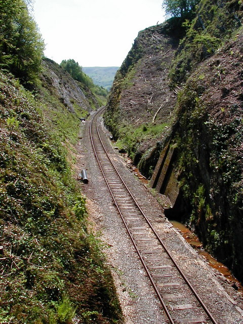 Railway_Cutting_at_the_summit_of_Talerddig_bank_ _geograph