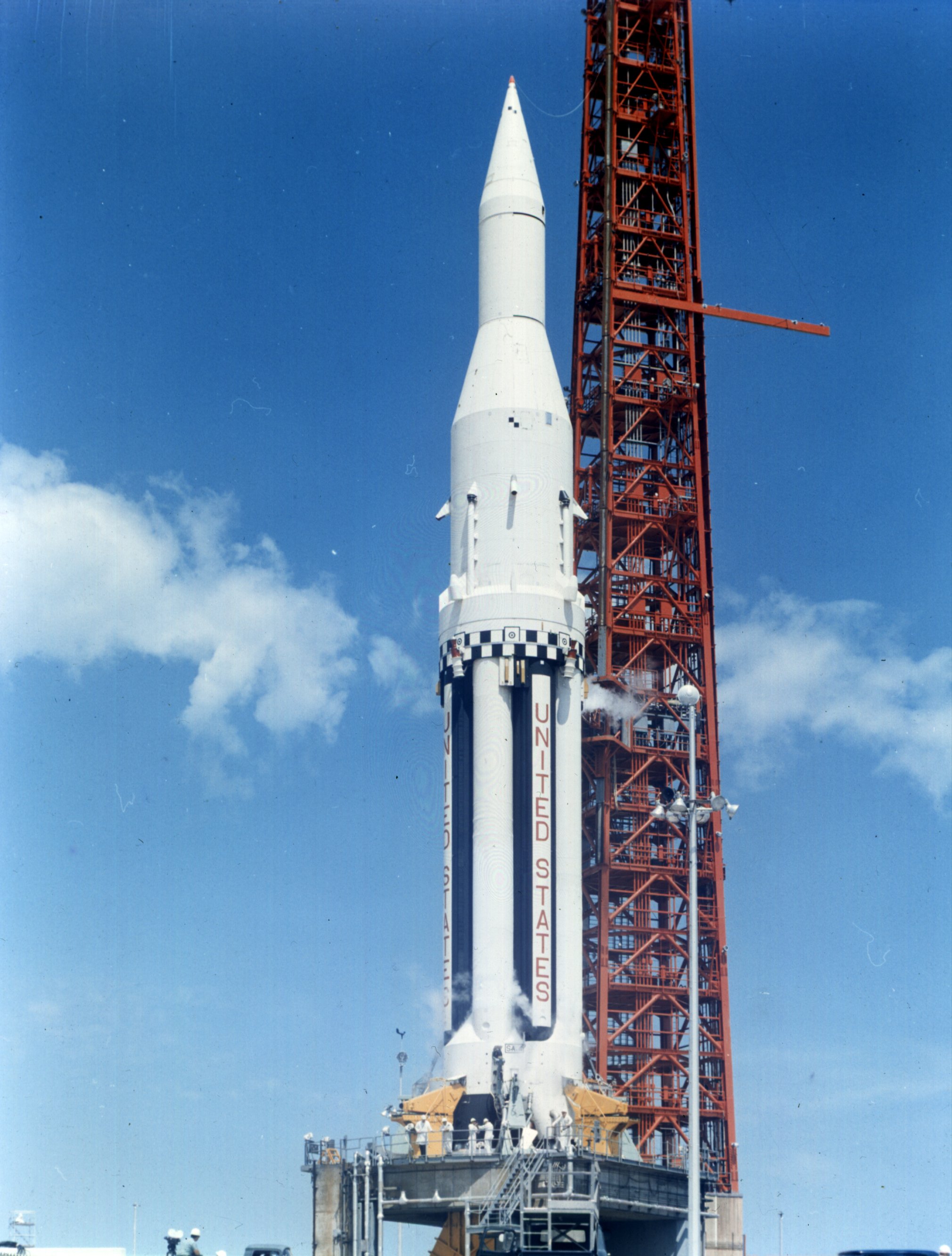Saturn I SA-4 - 28.3.1963 Saturn_SA4_on_launch_pad