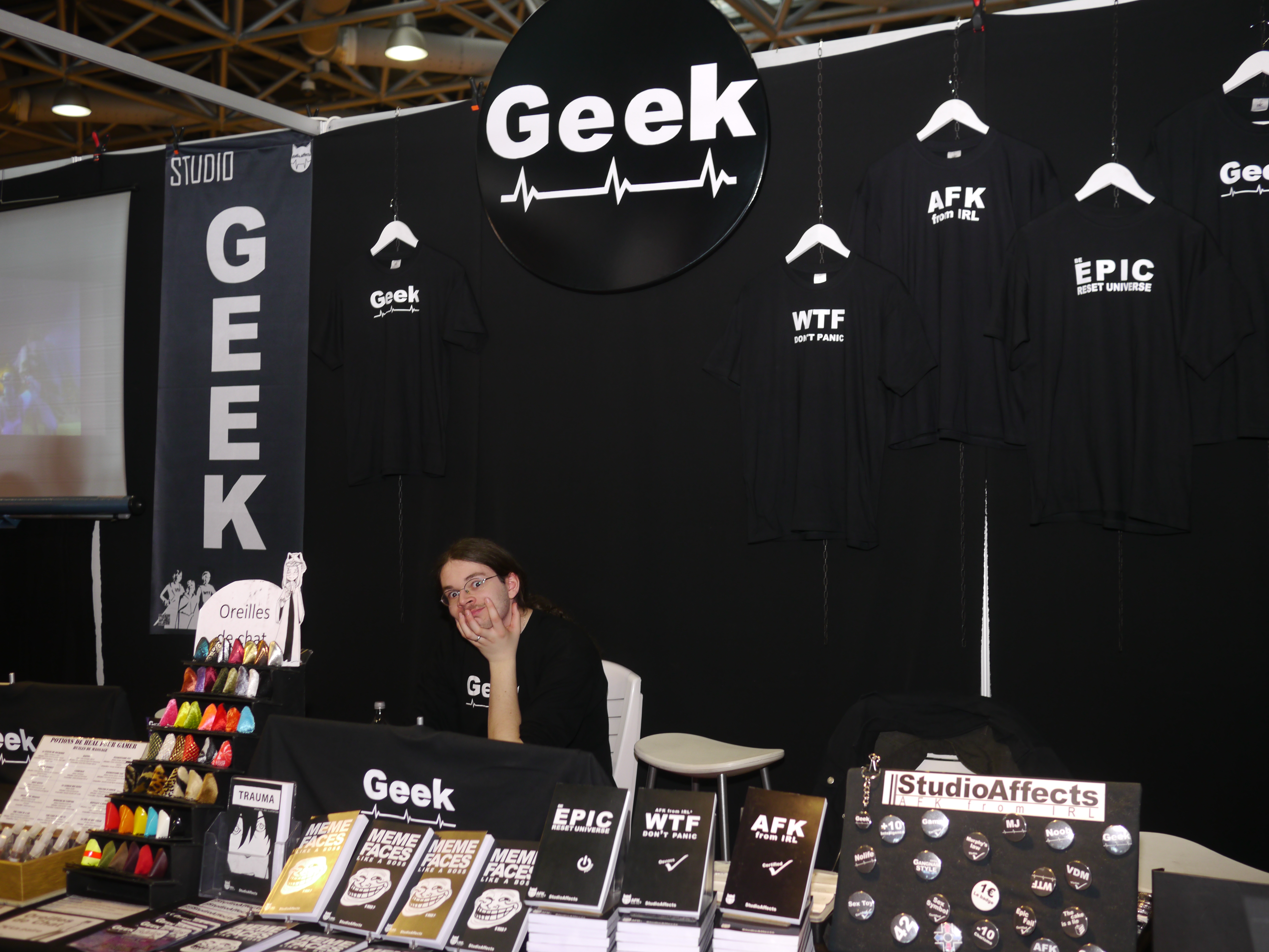 Stand сайты. Stand Studio одежда. Платье Stand Studio. Geeks Studio. Stand Studio история бренда одежды.