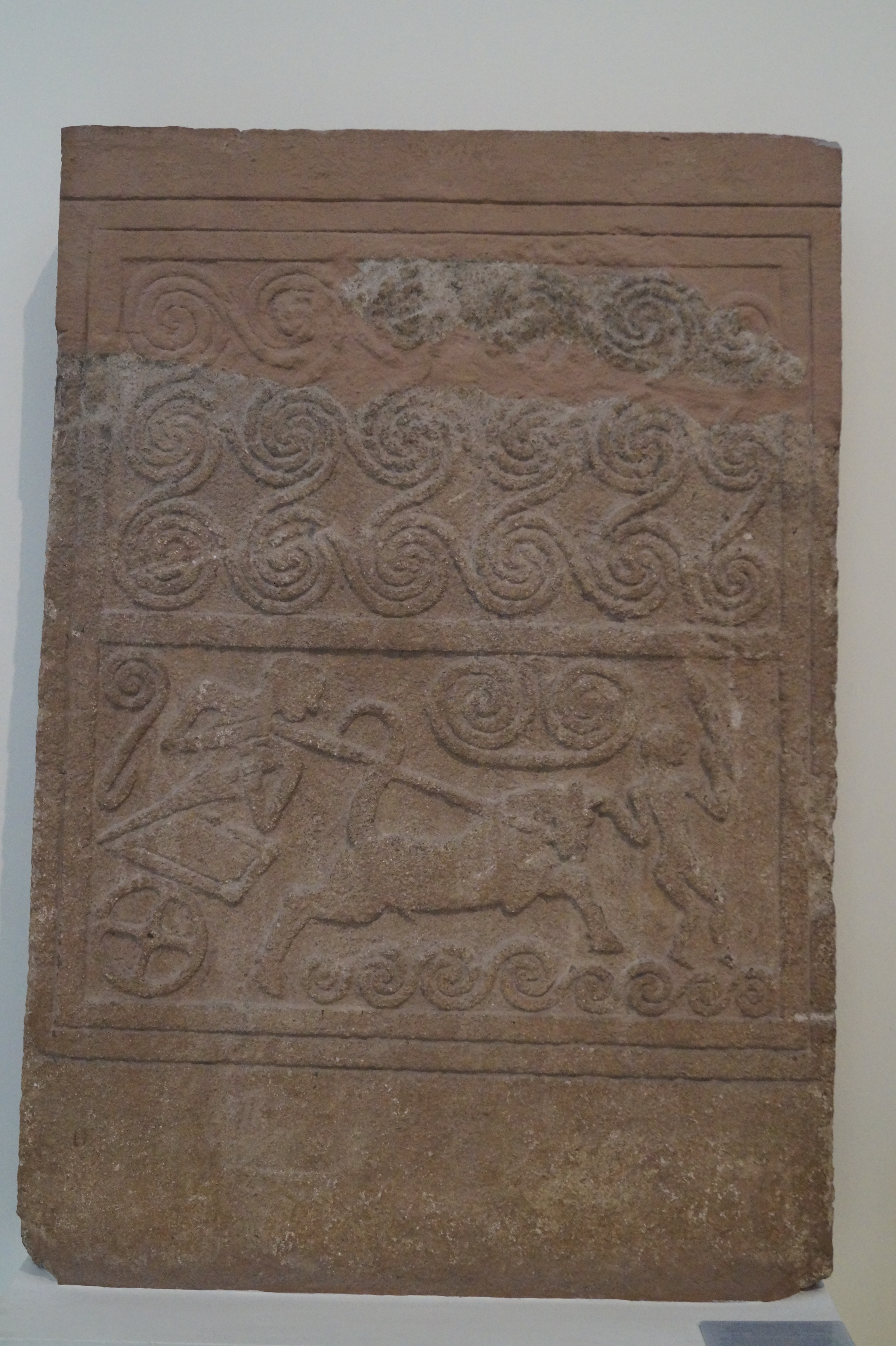 https://upload.wikimedia.org/wikipedia/commons/b/b8/Stele_of_Grave_Circle_A_Mycenae_NAMA_1428.JPG