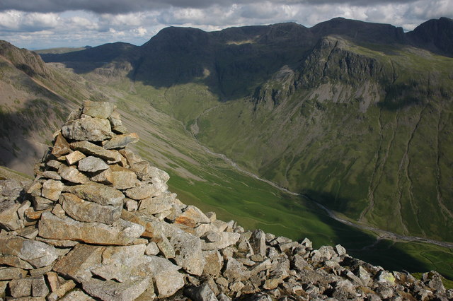 File:View to the south-east from the south cairn on Kirk Fell - geograph.org.uk - 504155.jpg