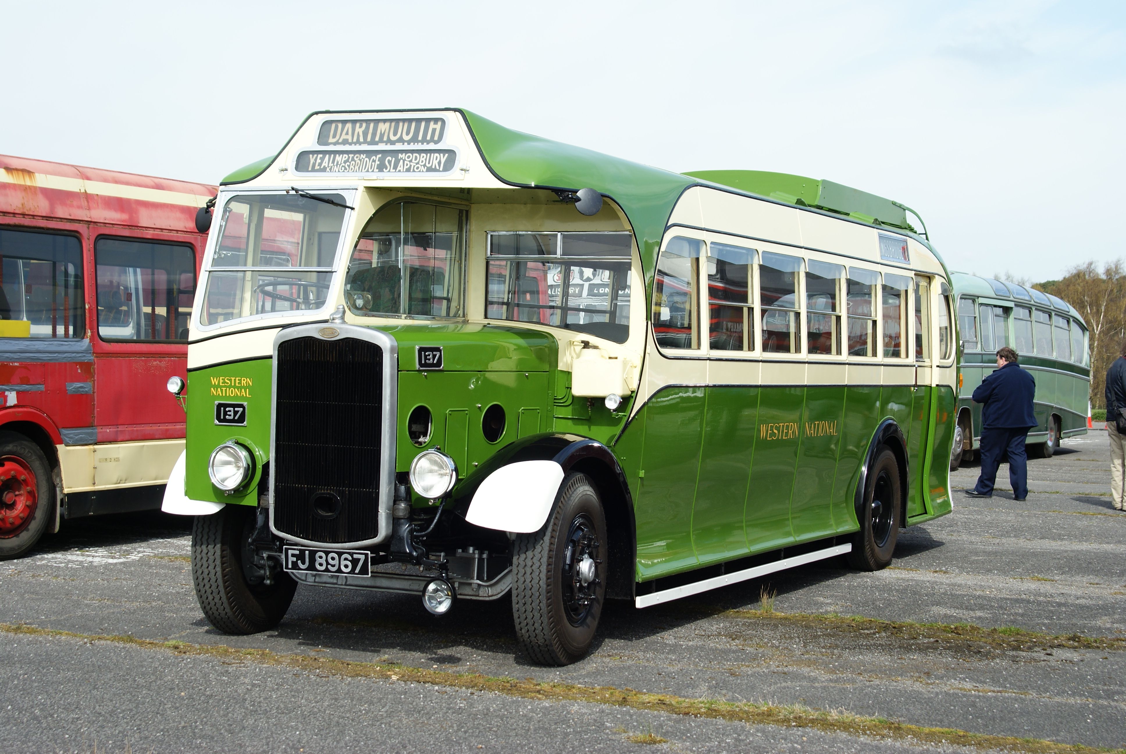 Western_National_bus_137_(FJ_8967),_2010