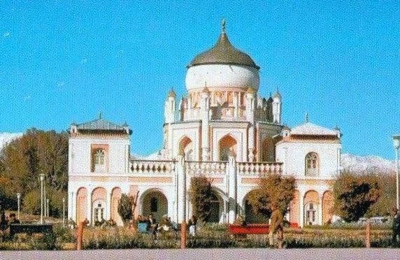 File:Zarnegar mausoleum palace postcard - cropped.jpg