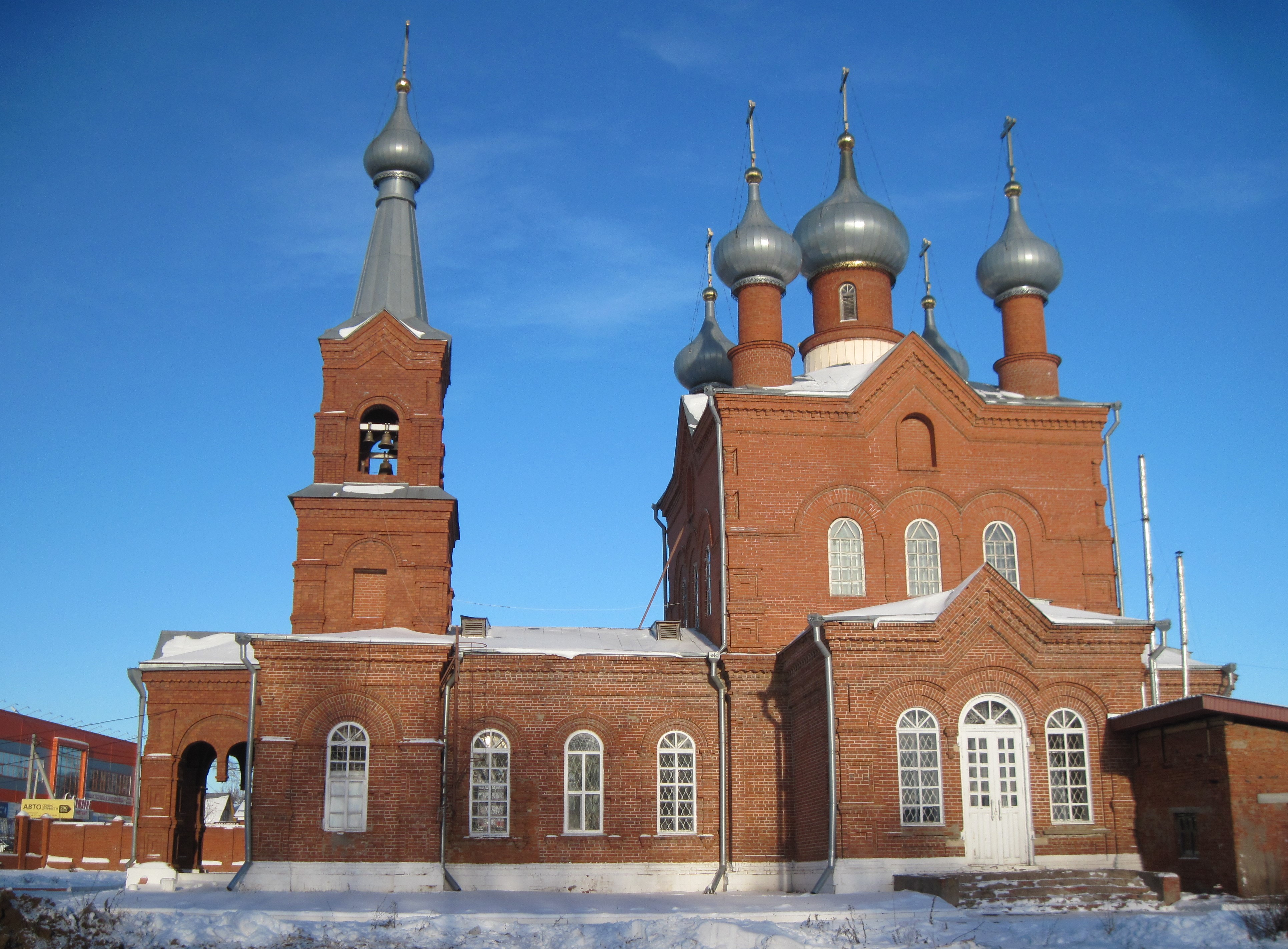 Малая пурга. Храм Архангела Михаила Киров Радужный. Церковь Архангела Михаила Бирск. Храм Михаила Архангела, с. Чураево. Михаило Архангельская Церковь Ядрин.