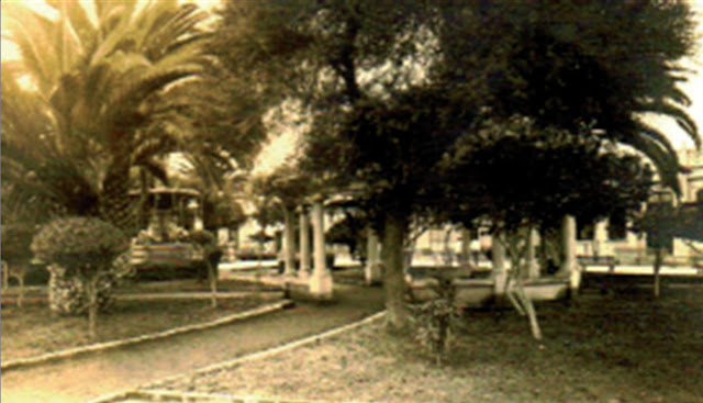 File:1910 plaza colon tacna.jpg