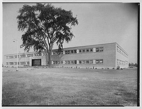 File:Abbott Laboratories, 1350 Cote de Liesse, Montreal, Canada. LOC gsc.5a14081.jpg