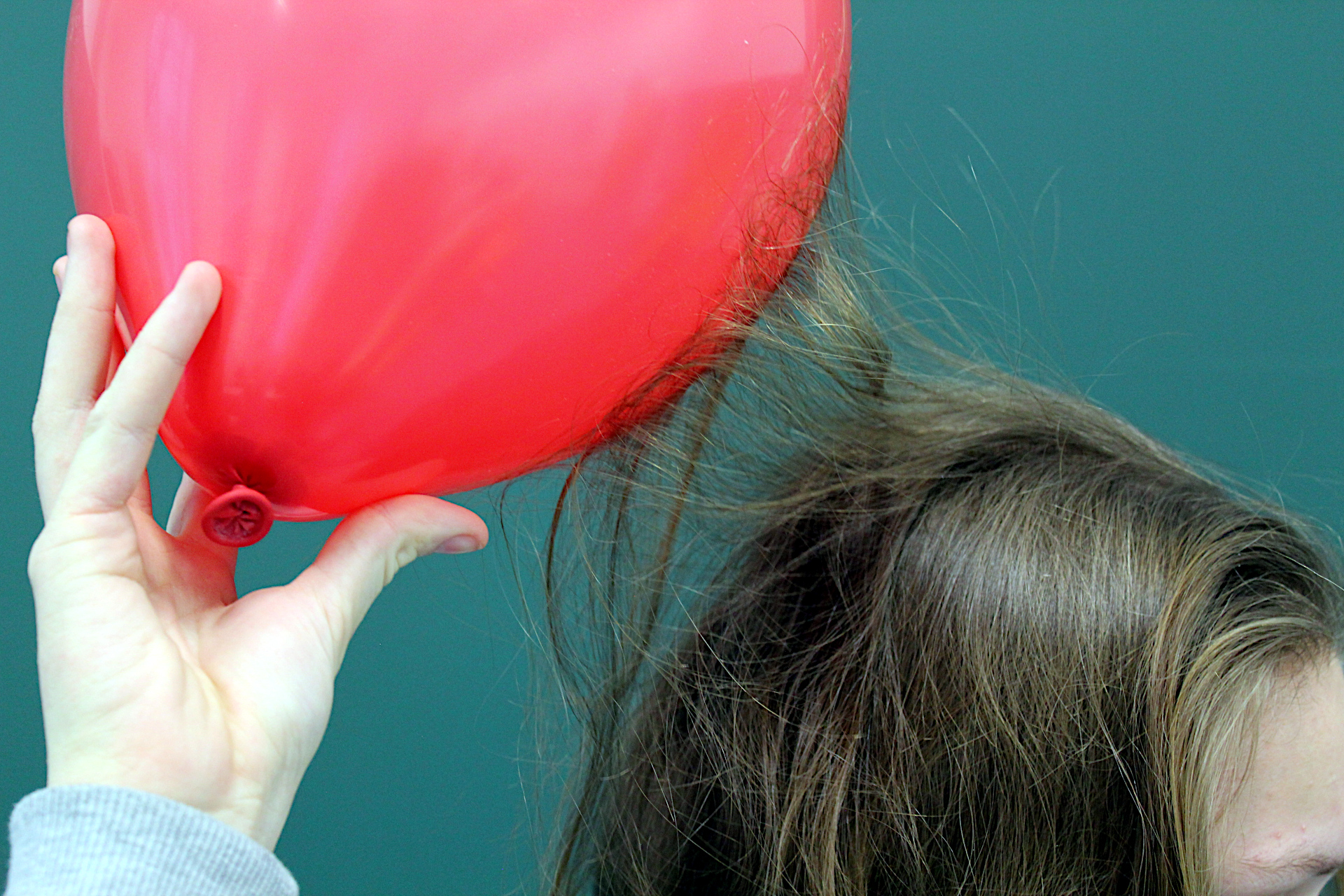 electric charge balloon