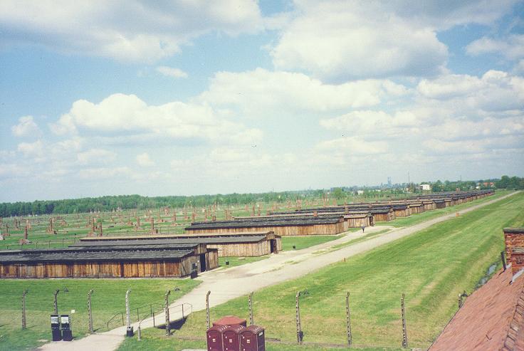 File:Birkenau.jpg