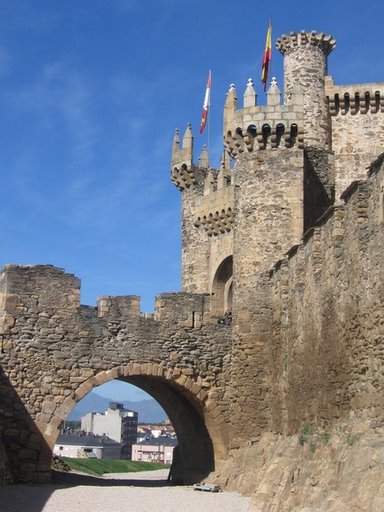 File:Caminoponferrada.jpg