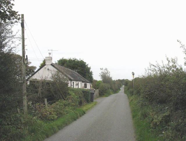 File:Castell Cottage on the Llandrygarn-Llannerch-y-medd road - geograph.org.uk - 980628.jpg