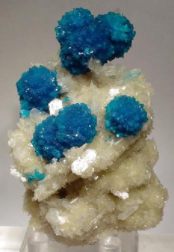 File:Cavansite-Stilbite-Ca-139591.jpg