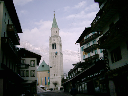 File:CortinaDAmpezzo.JPG