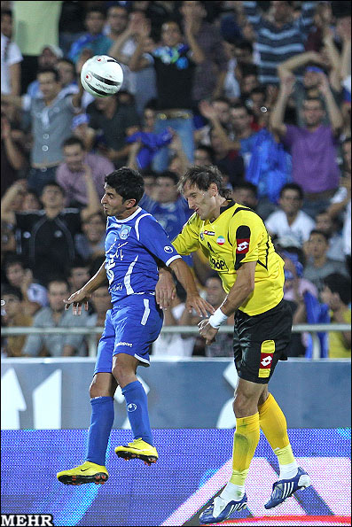 File:Esteghlal FC vs Sepahan FC, 27 August 2010 - 06.jpg