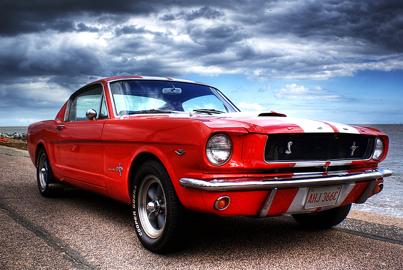 File:Ford Mustang on Felixstowe beach.jpg