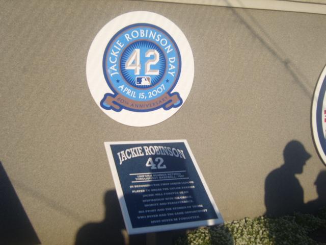 File:Jackie Robinson Monument park.JPG