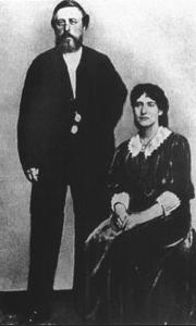 File:Liebknecht mit Eleonora Marx.jpg