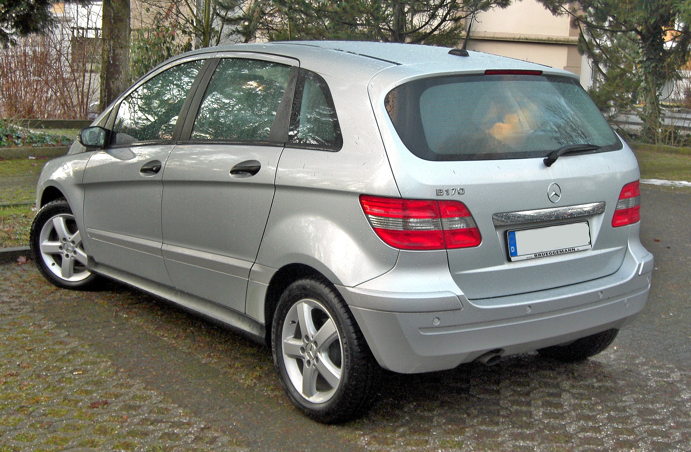 File:Mercedes B-Klasse rear.JPG - Wikimedia Commons