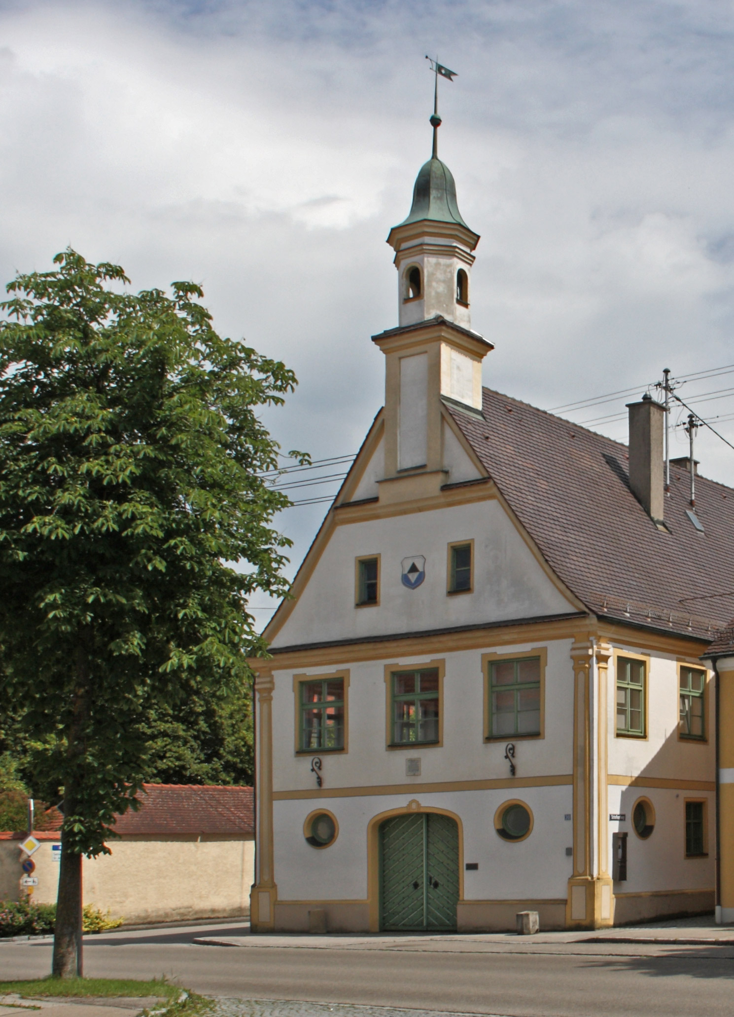 Nordwestansicht des alten Rathauses an der Hauptstraße 30