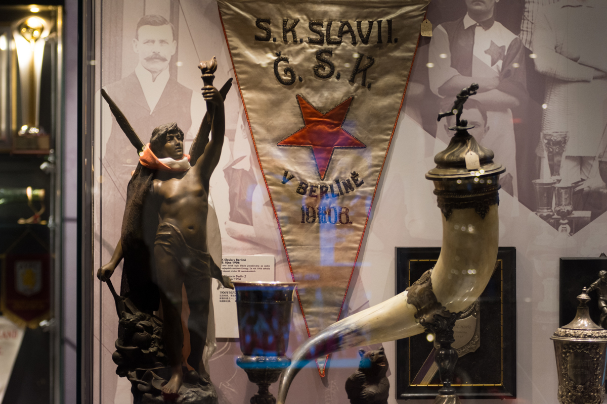 File:SK Slavia Praha Club Museum 09.jpg - Wikimedia Commons