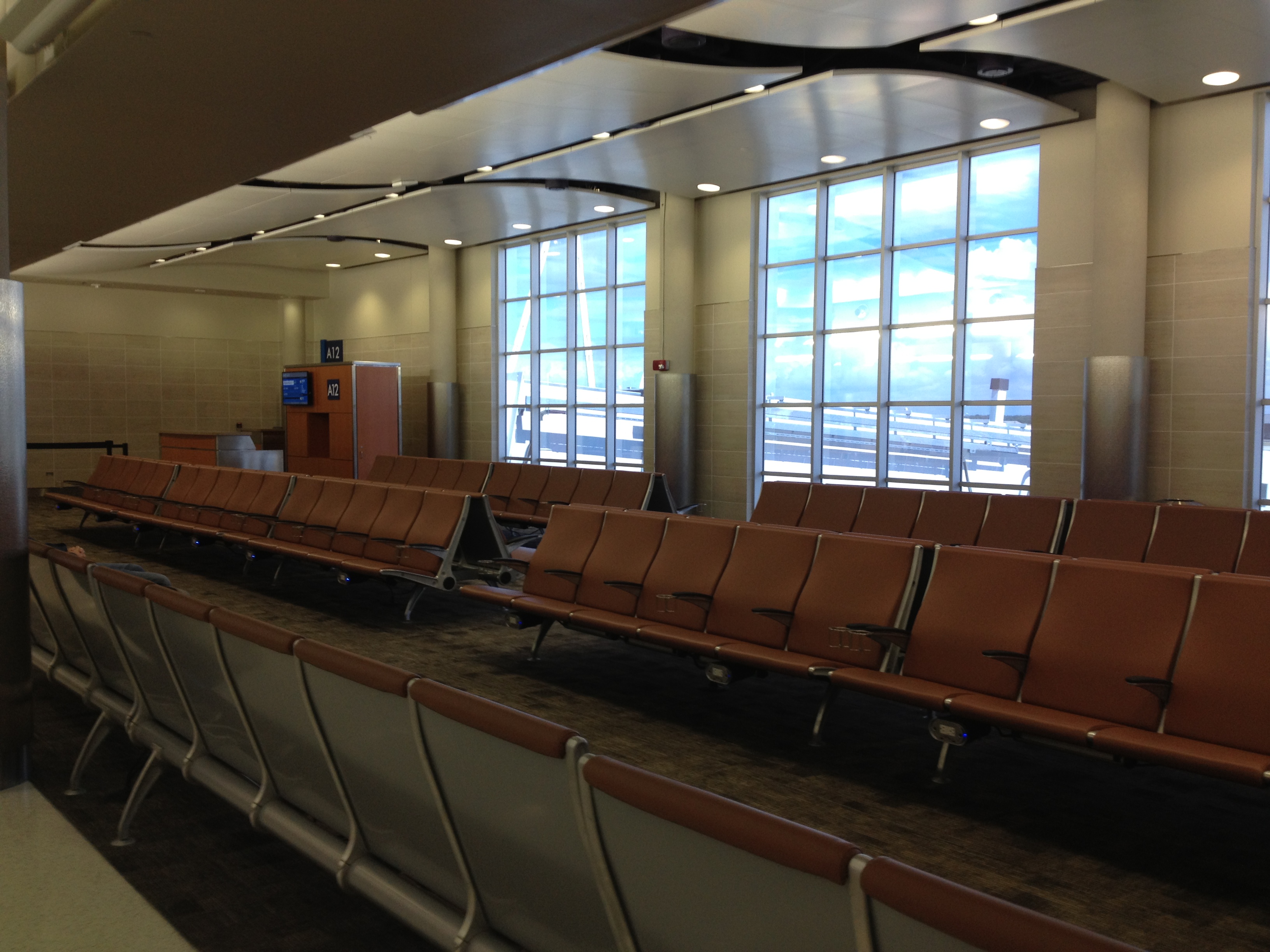File San Antonio International Airport Terminal A Gate Area Img 3841 Jpg Wikipedia