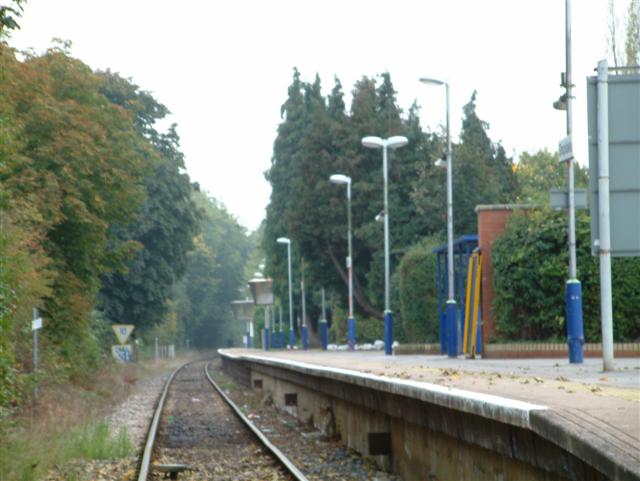 File:Shiplake railway station in 2005.jpg