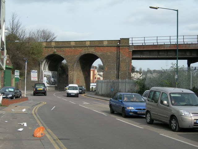 File:Station Road, Strood - geograph.org.uk - 710916.jpg