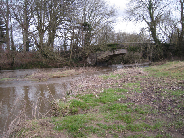 File:Teign Bridge - geograph.org.uk - 1736506.jpg