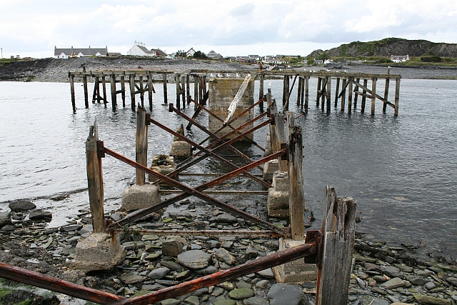 File:The Old Pier, Ellenabeich. - geograph.org.uk - 450867.jpg