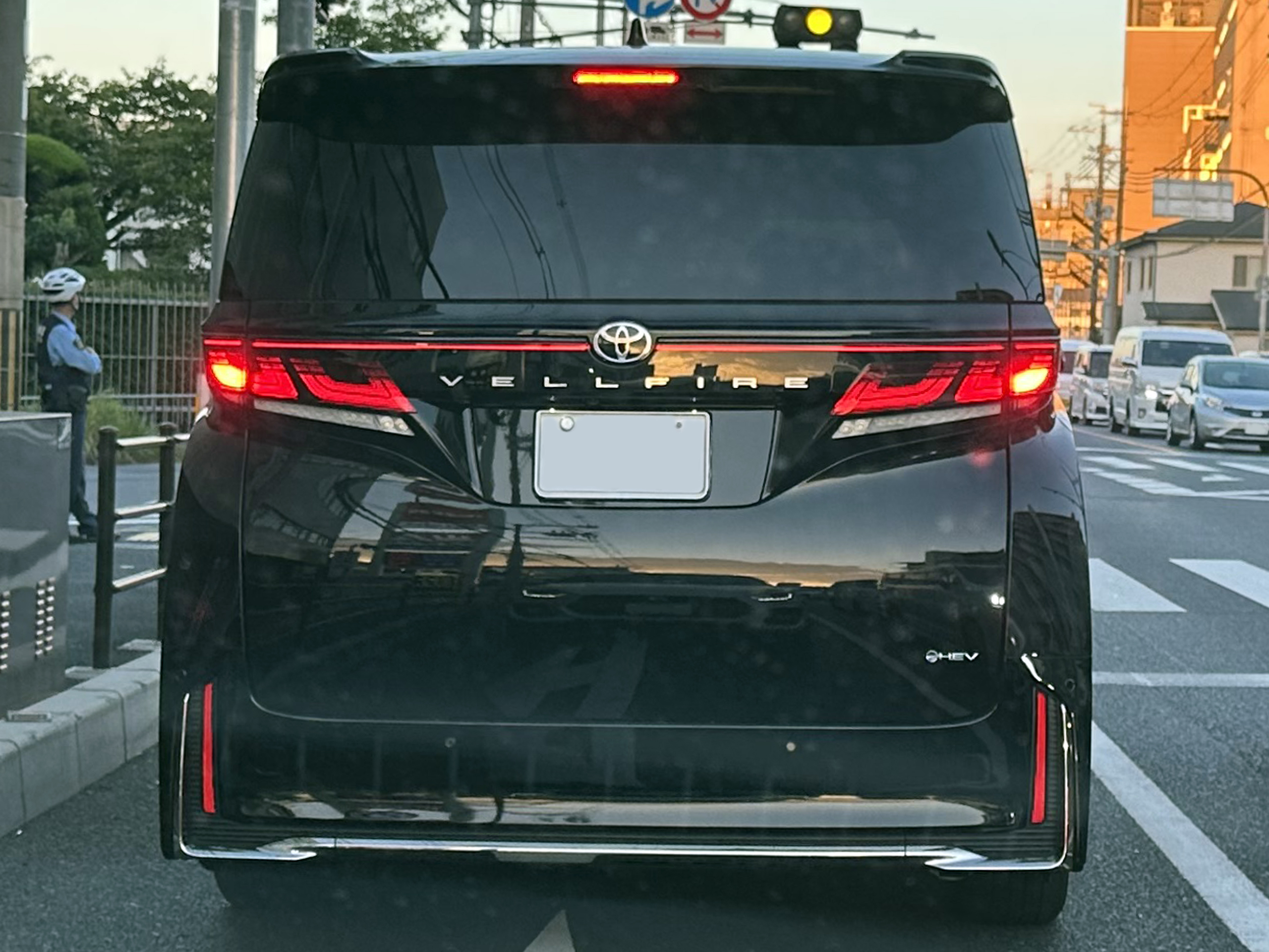 File:The rearview of Toyota VELLFIRE HYBRID Z Premier 2WD  (6AA-AAHH40W-PFXTB).jpg - Wikimedia Commons