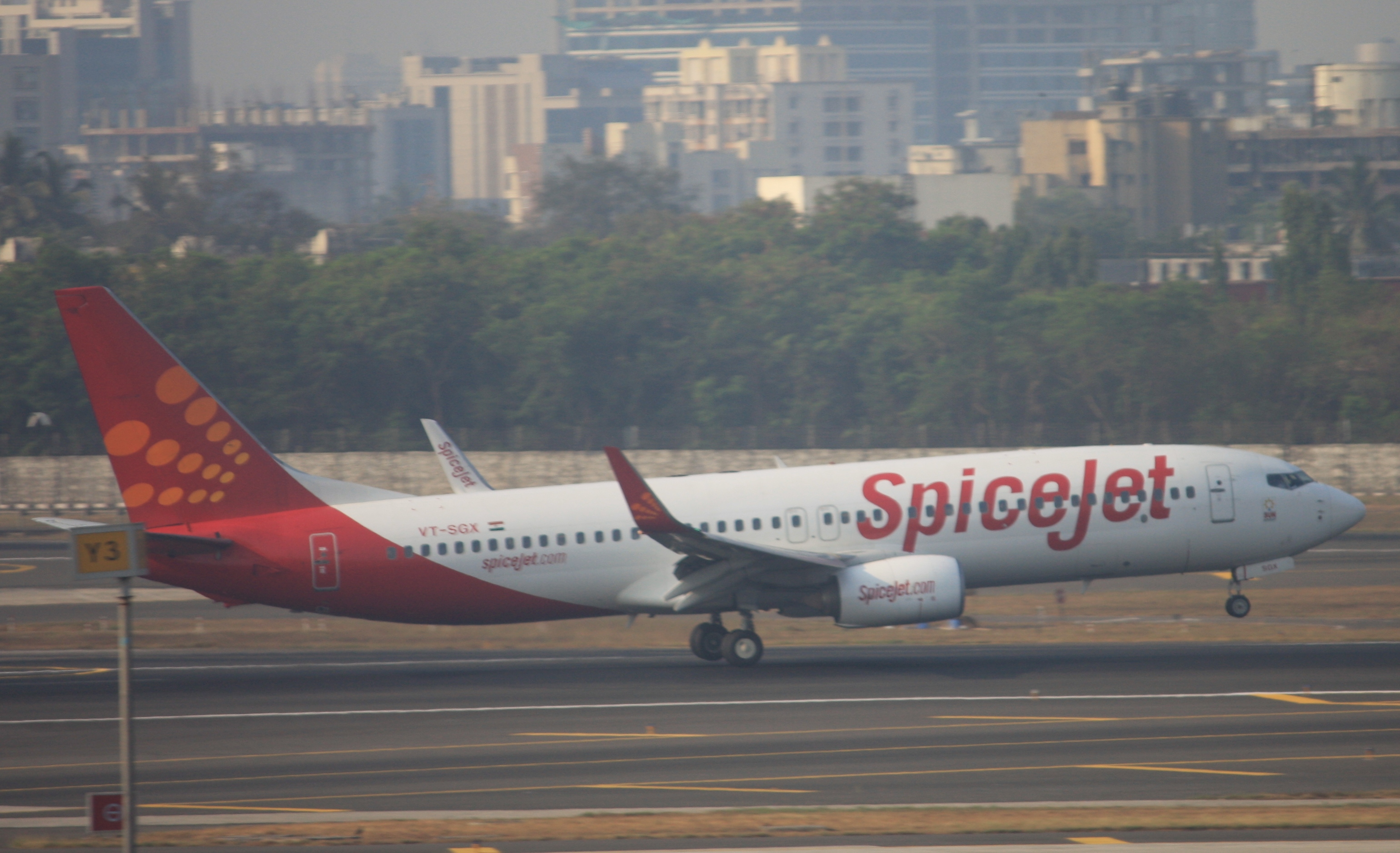 File Vt Sgx Boeing 737 8gj Cn 37751 3932 Spicejet