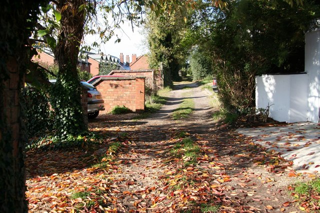 File:Victoria Passage - geograph.org.uk - 1027449.jpg